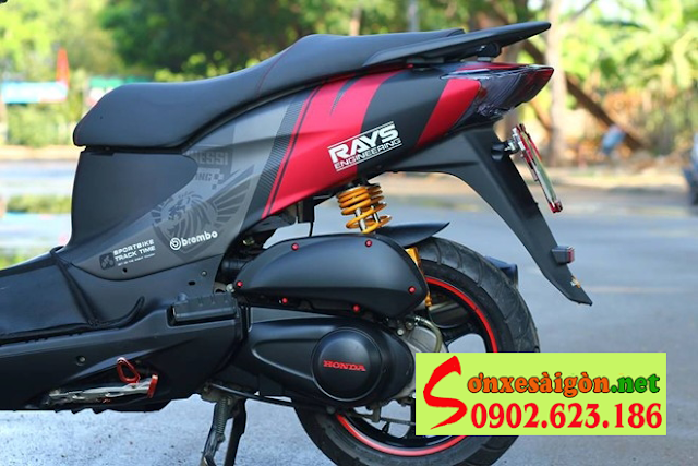 Sơn tem đấu xe Honda Dylan màu xám đỏ đen nhám Sơn tem đấu xe Honda Dylan màu xám đỏ đen nhám