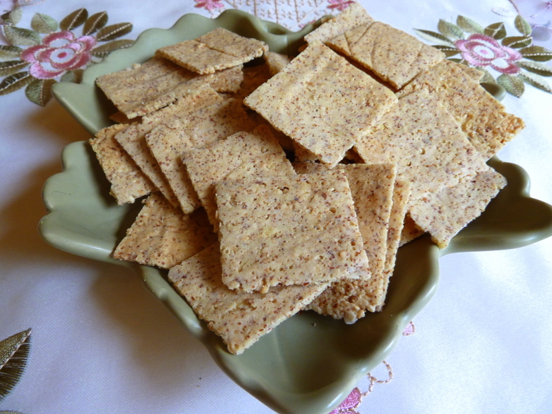 SPLENDID LOW CARBING BY JENNIFER ELOFF MICROWAVE ALMOND CRACKERS AND 