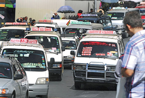 La Paz: El retiro de gremiales de vías no solucionará el tráfico