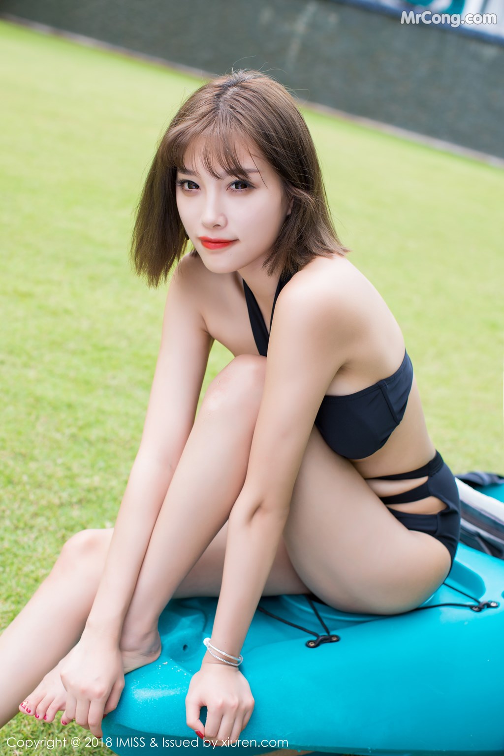 IMISS Vol. 220: Model Yang Chen Chen (杨晨晨 sugar) (37 photos)