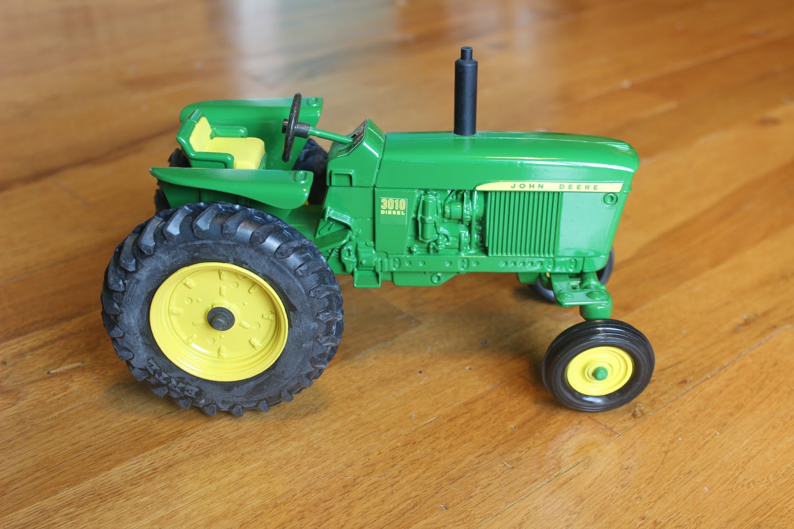 john deere 3010 toy tractor
