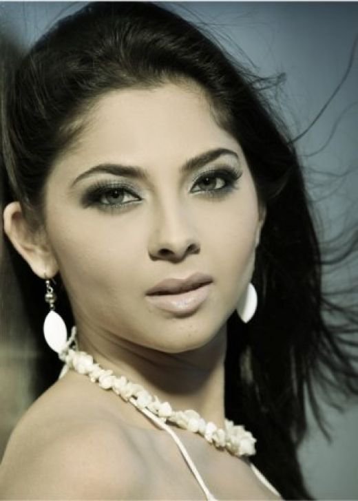 Marathi Actress Sonalee Kulkarni Photos | Images 