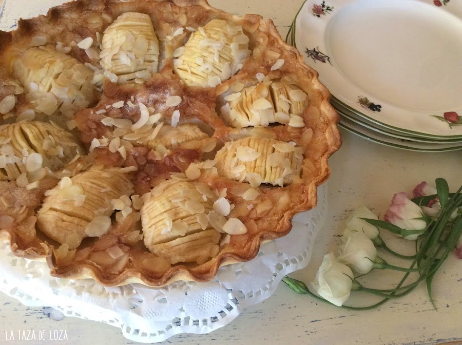 tartas-con-manzanas-y-almendras-laminadas