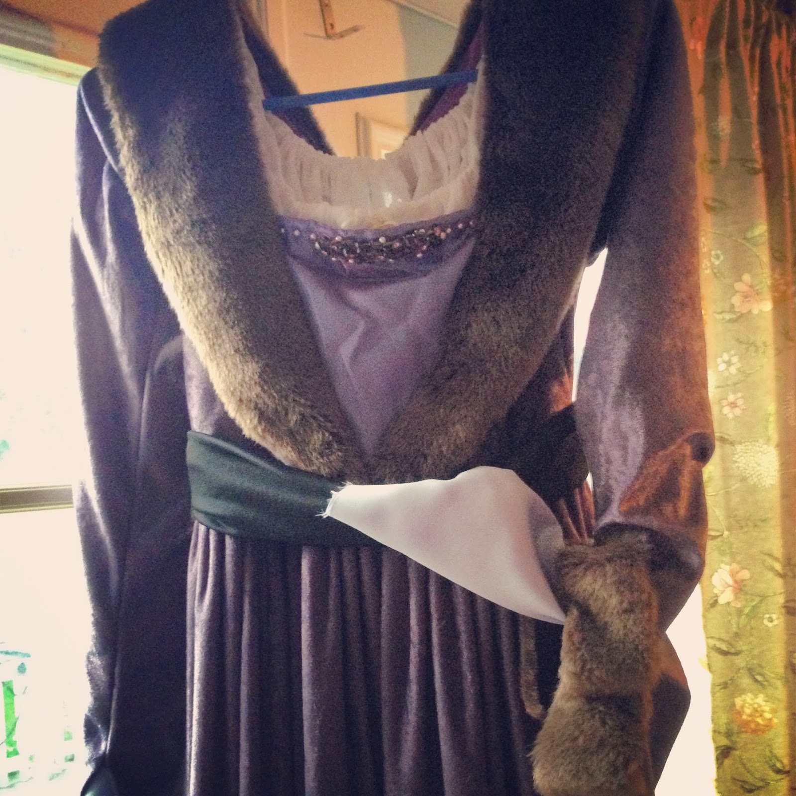 inspire: What to Wear During the War of The Roses
