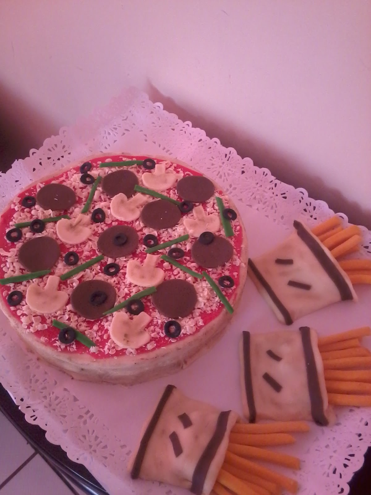 The House Of Cakes Torta Con Forma De Pizza