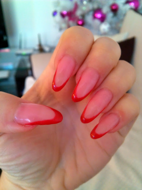 French red nails!