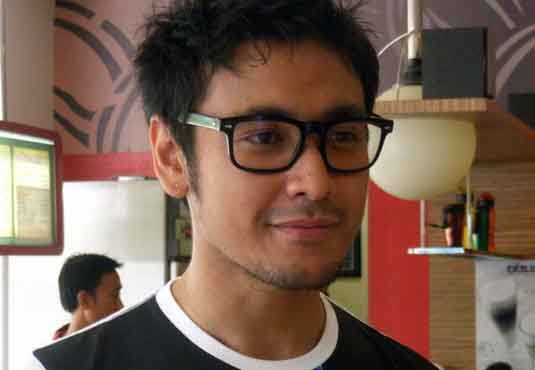 Lirik Dan Kunci Gitar Lagu Ello Pergi Untuk Kembali