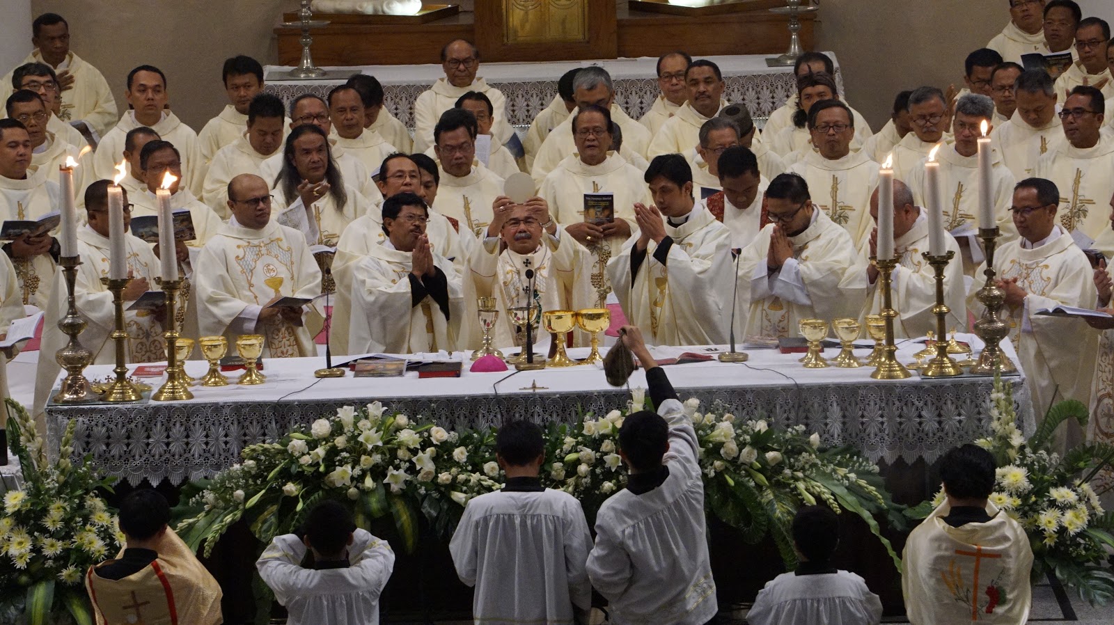 Sebanyak 418 Imam Perbarui Janji Imamat - Salam Damai