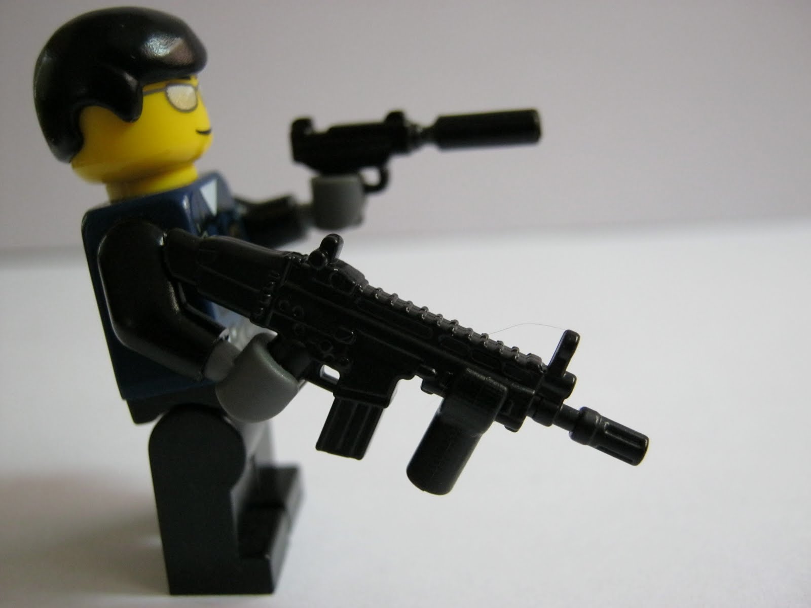 Griff's custom lego weapons Swat Team