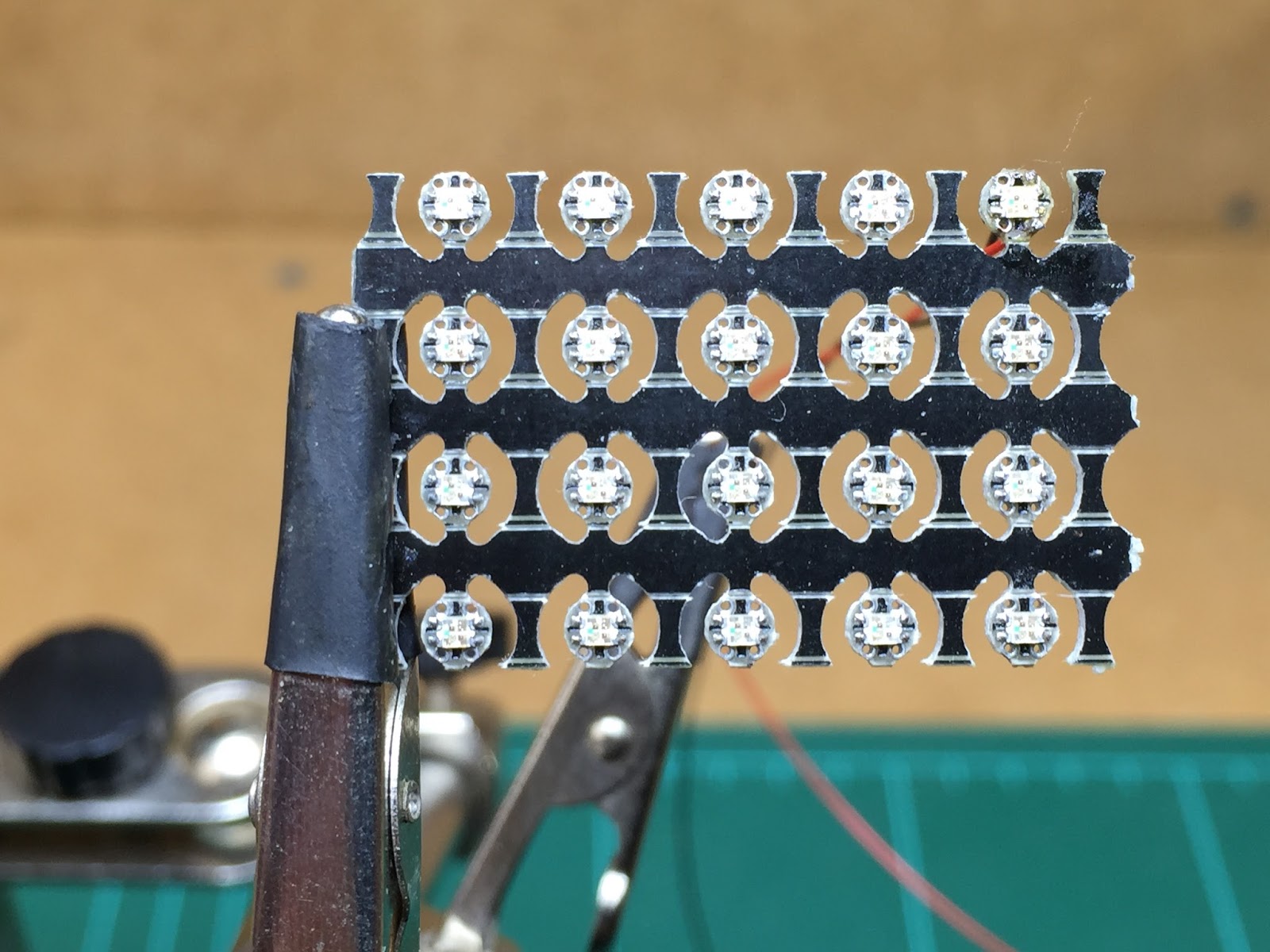 JLandT Railroad RRCirKits SMD TriColoured LED's for Dwarf Signals...