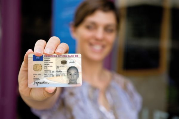 Υποχρεωτικά τα ψηφιακά δακτυλικά αποτυπώματα στην Ευρώπη. - vstore