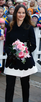 Manteau Red Valentino / pochette Indiska