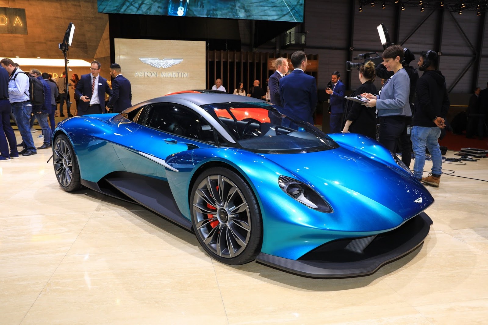 The Future Of Luxury: The Aston Martin One 77 Concept