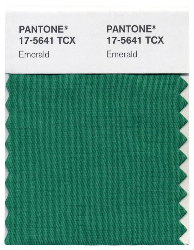 Ateliê Revestimentos Verde Esmeralda é a cor de 2013