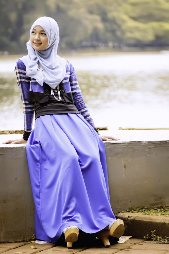 8 Tips dan Pose Hunting Foto Model Hijab Untuk Pemula yang Keren