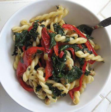 kale and olive pasta aglio e olio