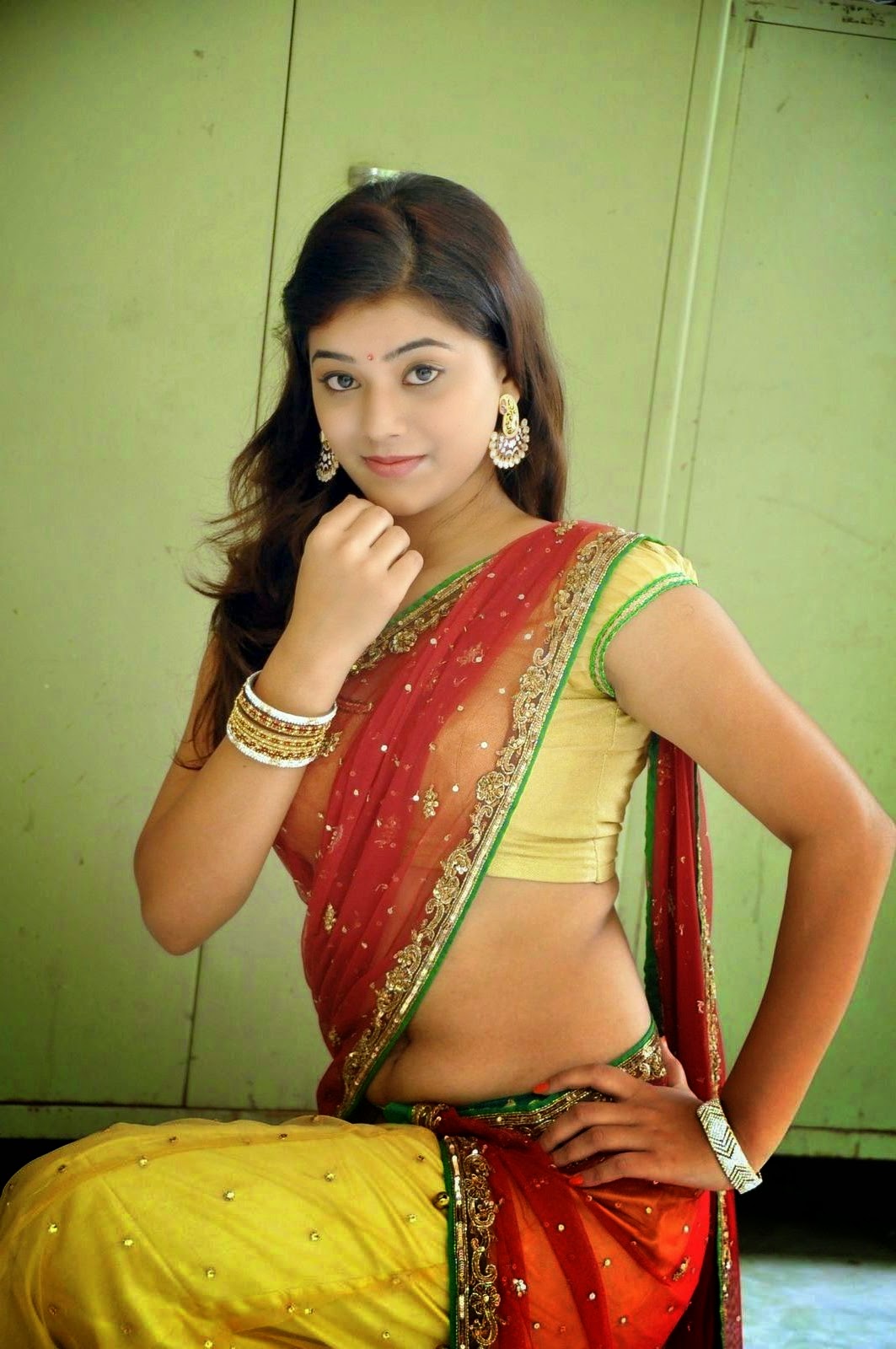 You Tube Xxx South Indian Actress Blue Film - Sexy South Indian Actress Hot Pics in Saree - HD Art Wallpapers