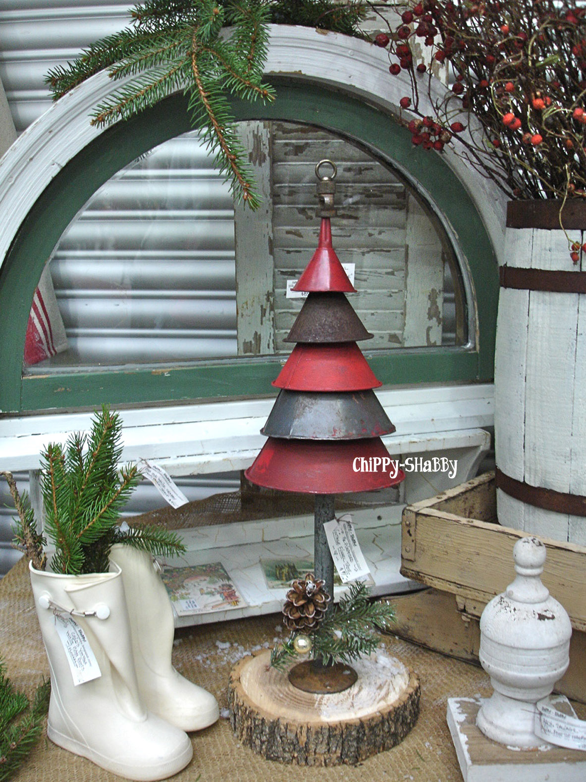 ChiPPy! SHaBBy! B*A*C*K From Washington Street HoLiDay Market