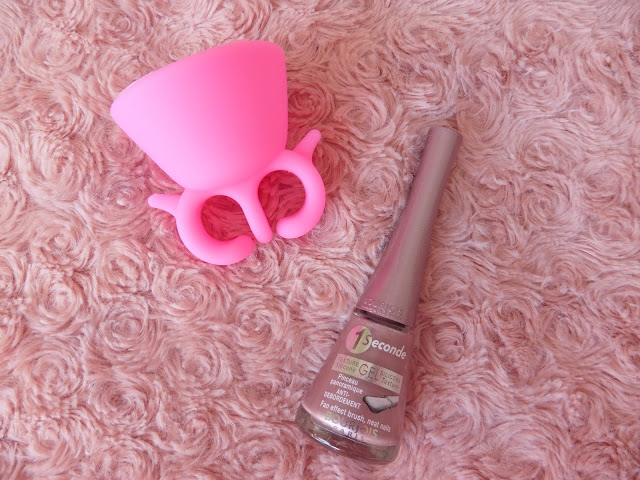 Bague Porte Vernis Née Jolie