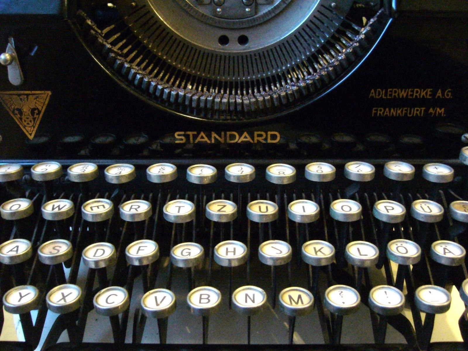 oz.Typewriter The Adler Portable Typewriter That's a Triumph, and One