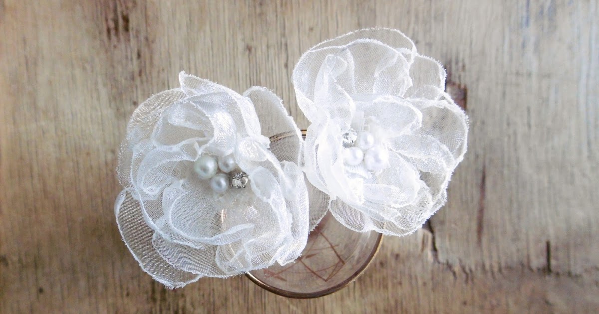 OnePerfectDay: Light Ivory Flower Hair Pins