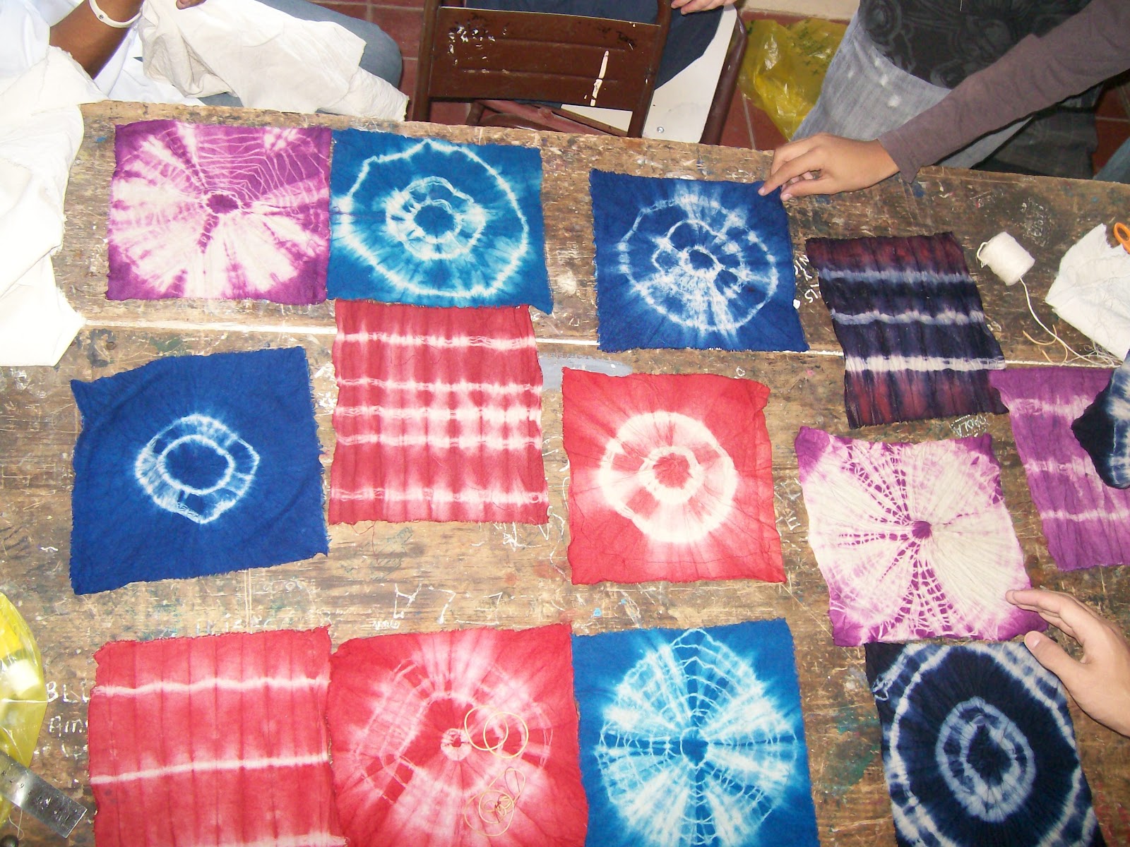 BIBLIOTECA ACTIVA: Ikaten