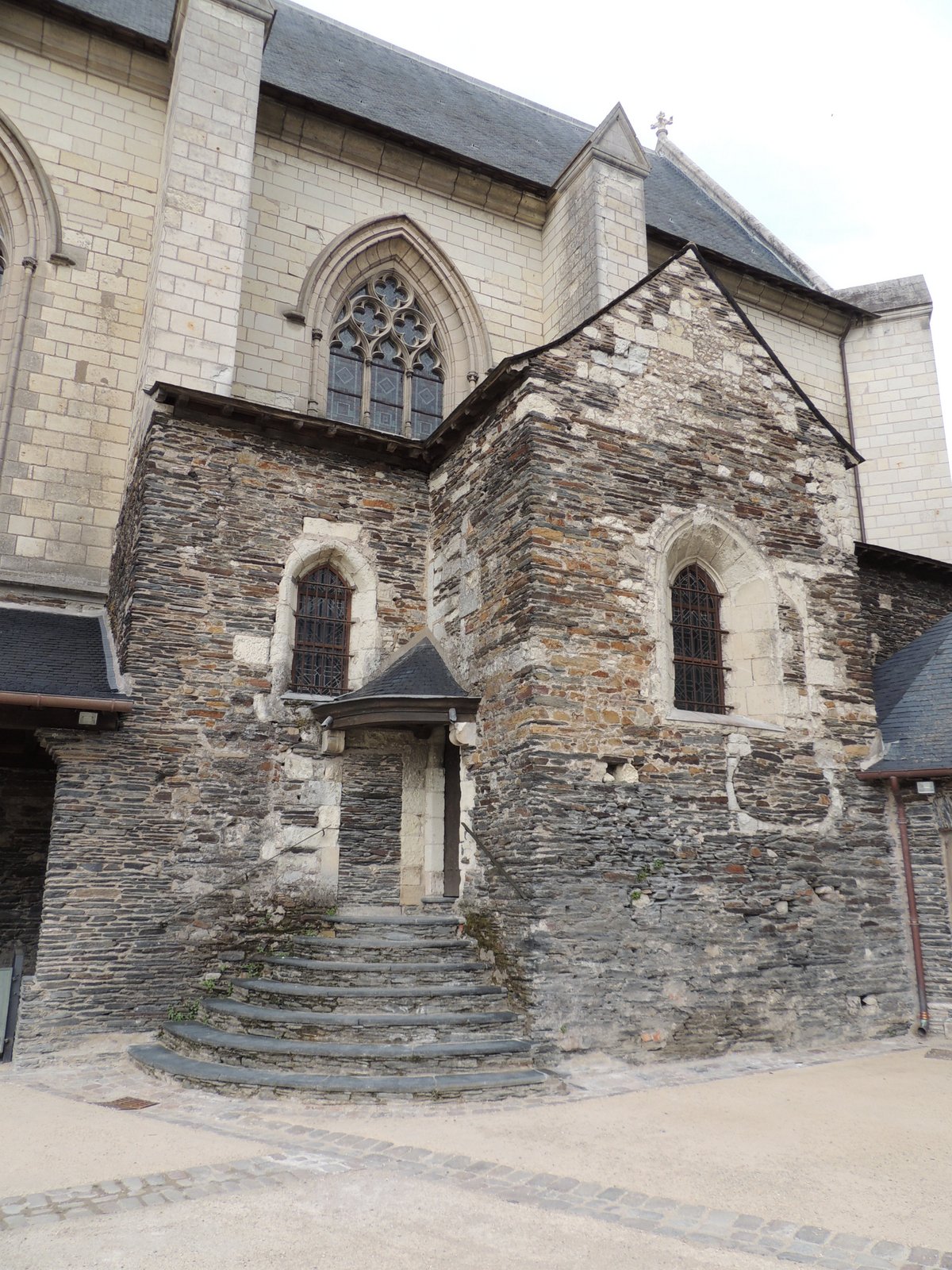 The French ConnectionTake 2" Angers Place Sainte Croix