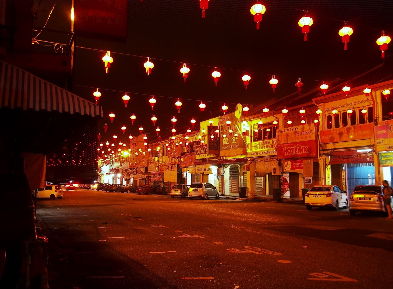 Malam yang indah | Awan di Langit Biru