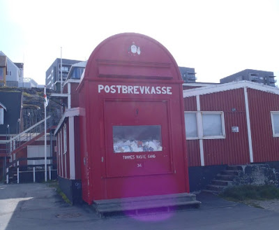 www.fotoringen.dk: Julemandens og verdens postkasse, i Nuuk