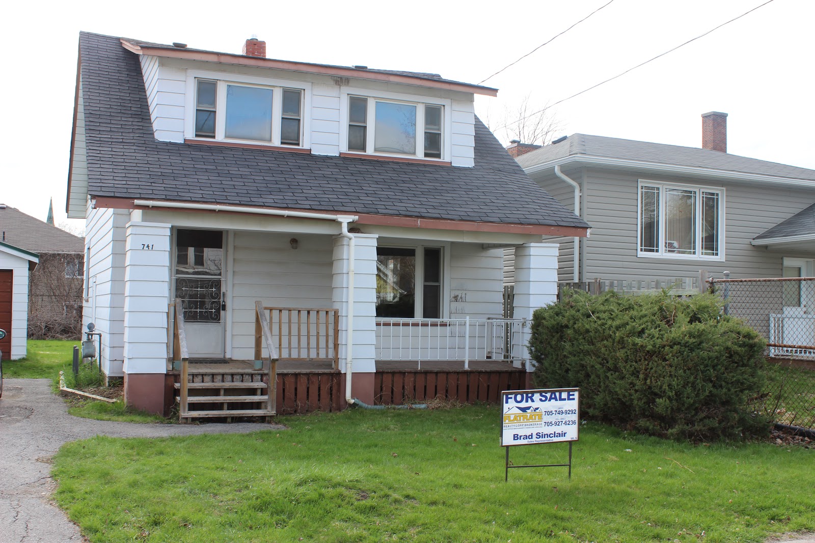 The Brad Sinclair Team Waterfront Real Estate 741 YOUNG ST 159,900