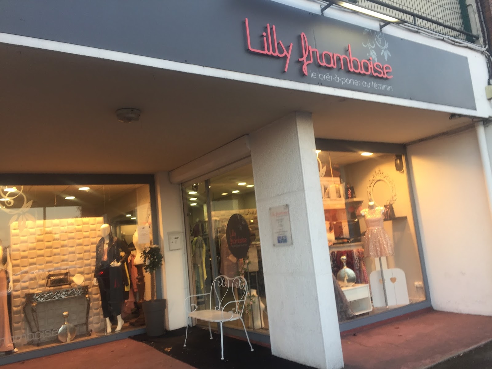 lilly framboise robe