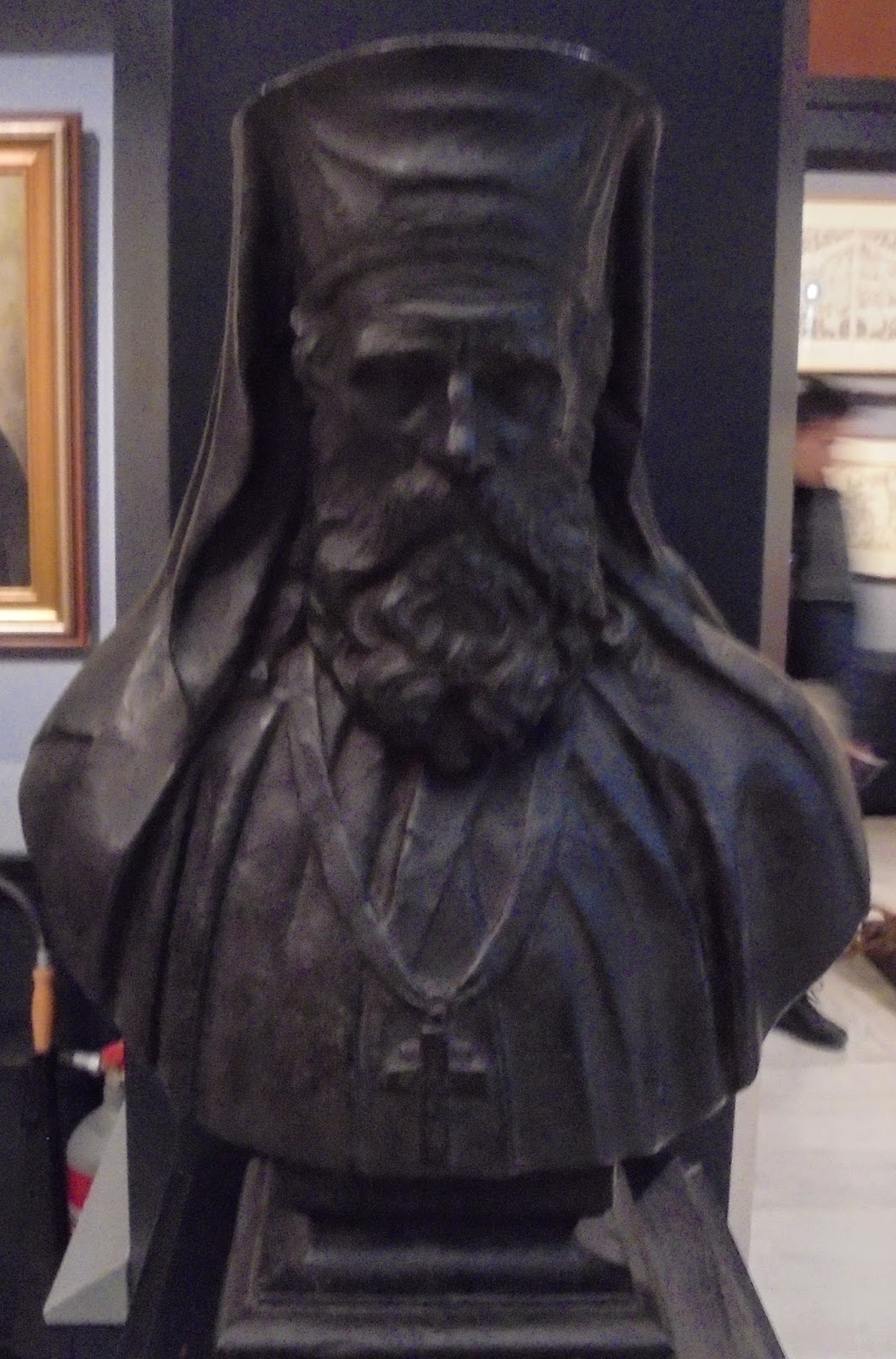 προτομή του Πατριάρχη Γρηγόριου του Ε στο Πολεμικό Μουσείο των Αθηνών