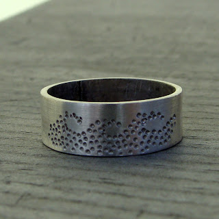 wave wedding band