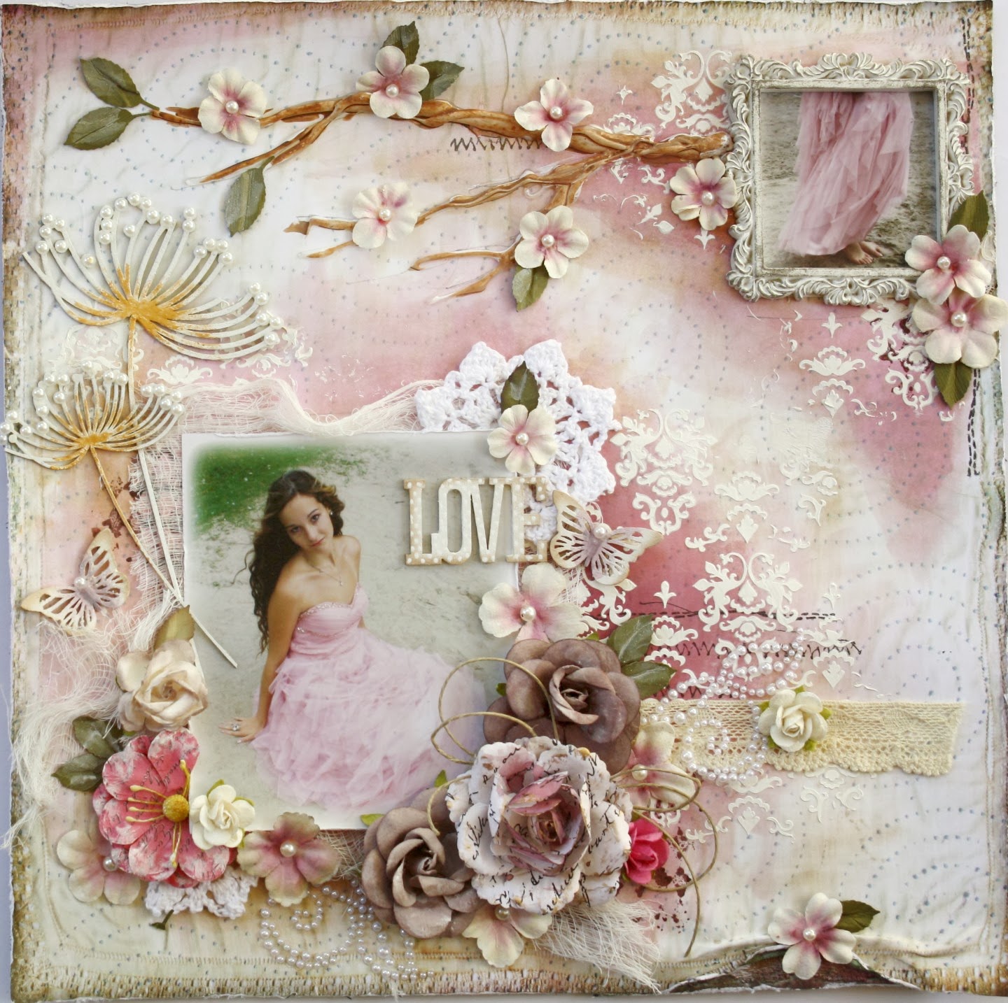 92 MAKE A DECOUPAGE WEDDING MEMORY BOX