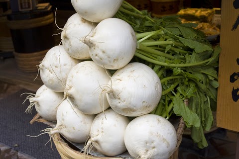 In Season! Turnips (with Small Footprint Family)