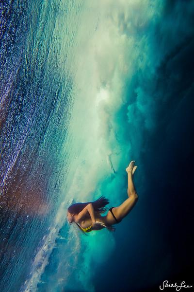 sarah lee fotografia mulheres subaquáticas mar água