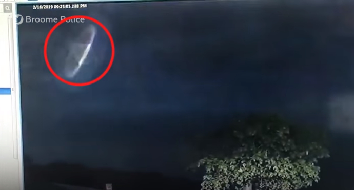 VIDEO YOUTUBE Strano oggetto in cielo filmato dalla Polizia in Australia.