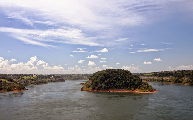 Rio Paraná - divisa Brasil Paraguai