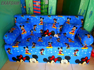sofa bed inoac 2016 motif anak atau kartun dengan gambar mickey mouse