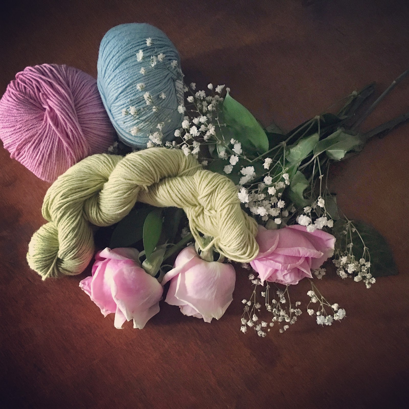 Rose Petal Tea Yarn & Roses