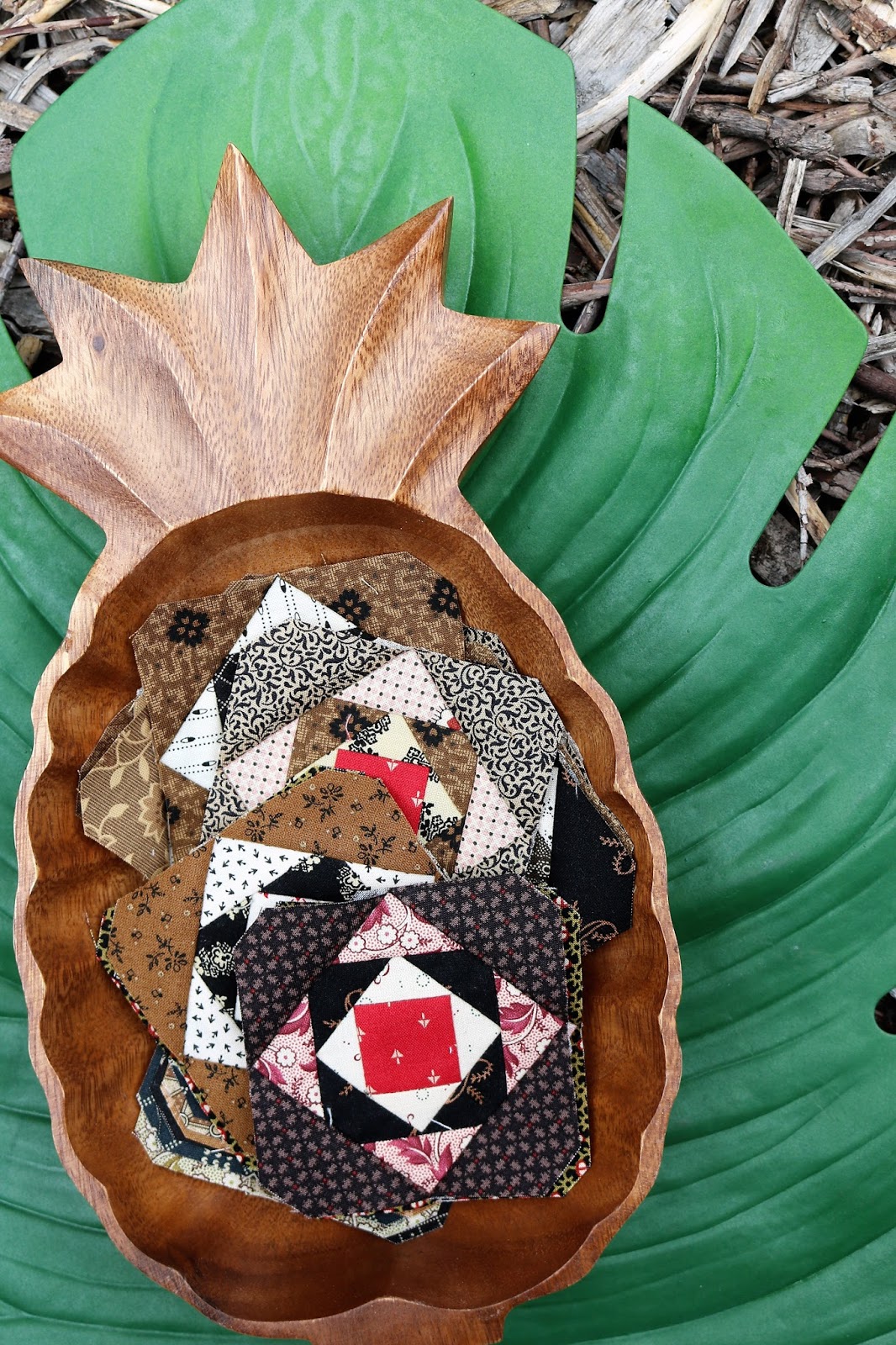 Temecula Quilt Company: Scrappy Summer Vacation | Patriotic Pineapple