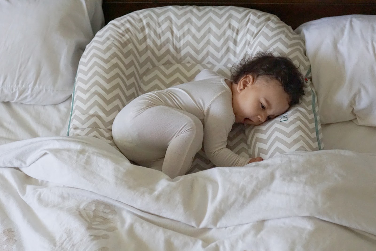 Simply Naomi TRANSITIONING FROM COSLEEPING TO CRIB