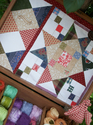 Las creaciones de Victoria.Patchwork.Costurero restaurado