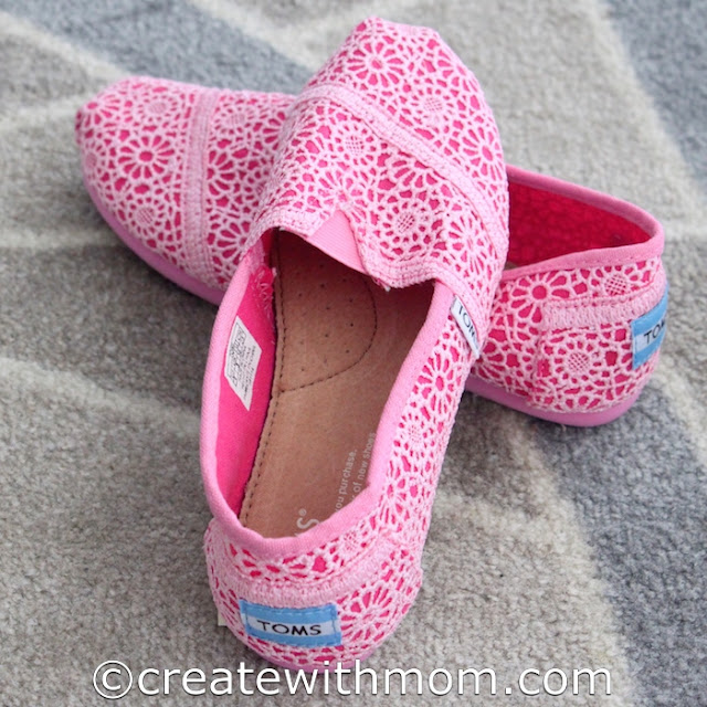 toms shoes wide feet