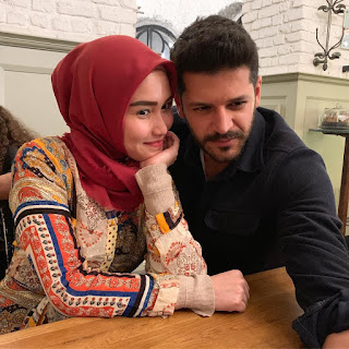 Bacakakblogbase Ketemu Aktor Serial Elif Di Turki Ayu Ting Ting Bikin Warganet Iri