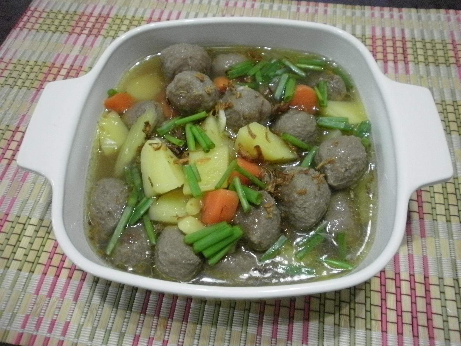 Tumis.my - resepi Sup Bebola Daging Simple