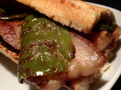 Bocadillo de panceta - Bocata de panceta - Panceta con pimientos verdes - Receta - el gastrónomo - ÁlvaroGP - El Miura de los bocadillos