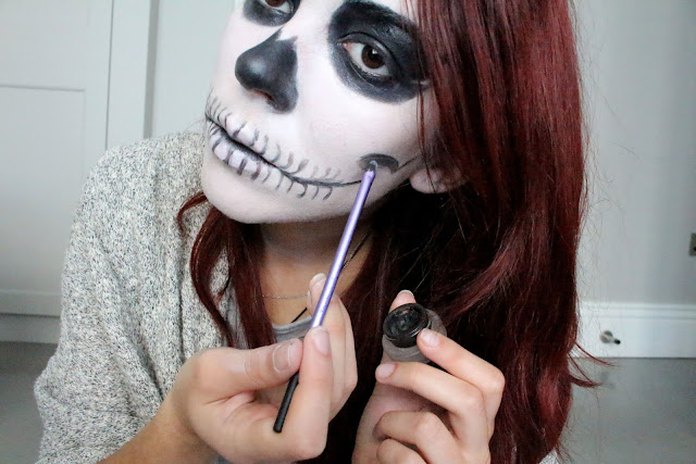 skull girl makeup, halloween makeup, claire's, red hair, blog, tuto, skull makeup, skull girl, enjoyk,