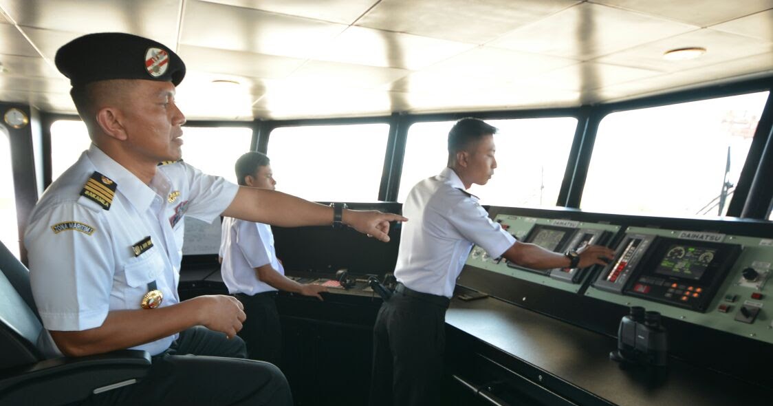 KN. Tanjung Datu Berlayar Menuju Ambon