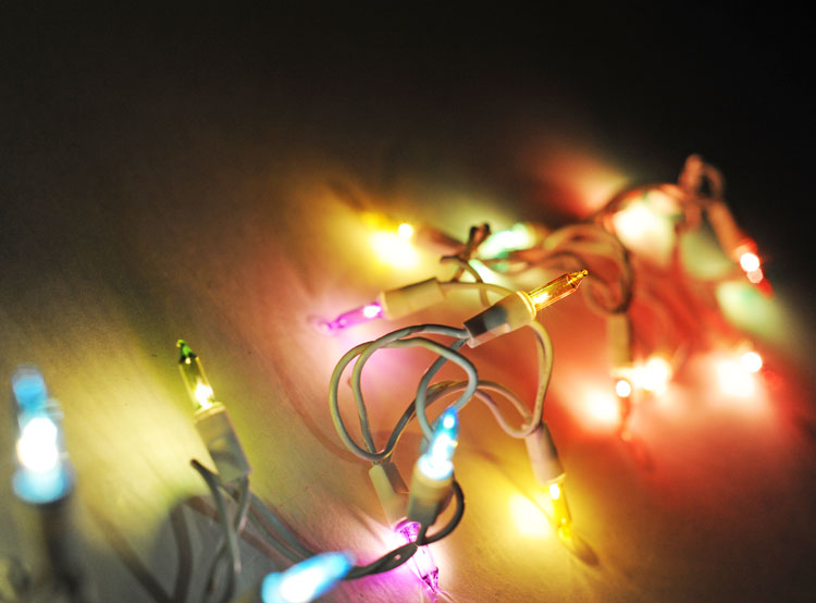 Ben Franklin Crafts and Frame Shop Howto Custom Color Light Strands